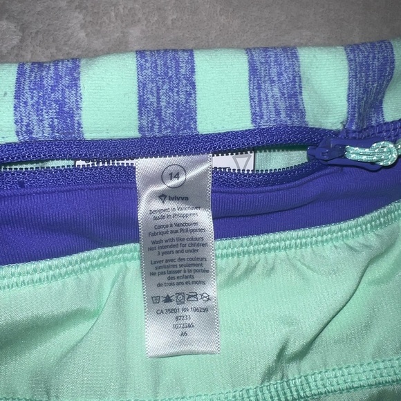 Girls Ivivva by Lululemon Shorts - Picture 3 of 5